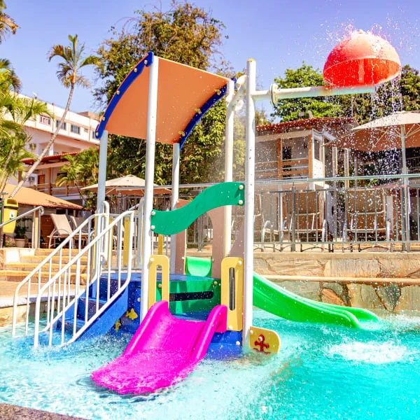 Área aquática infantil do hotel
