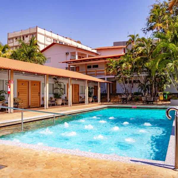 Piscina termal junto ao hotel
