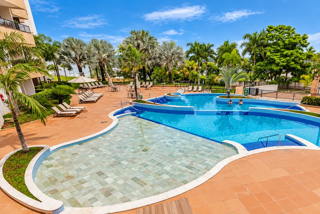 Piscinas e espaços de lazer do Marina Flat & Náutica