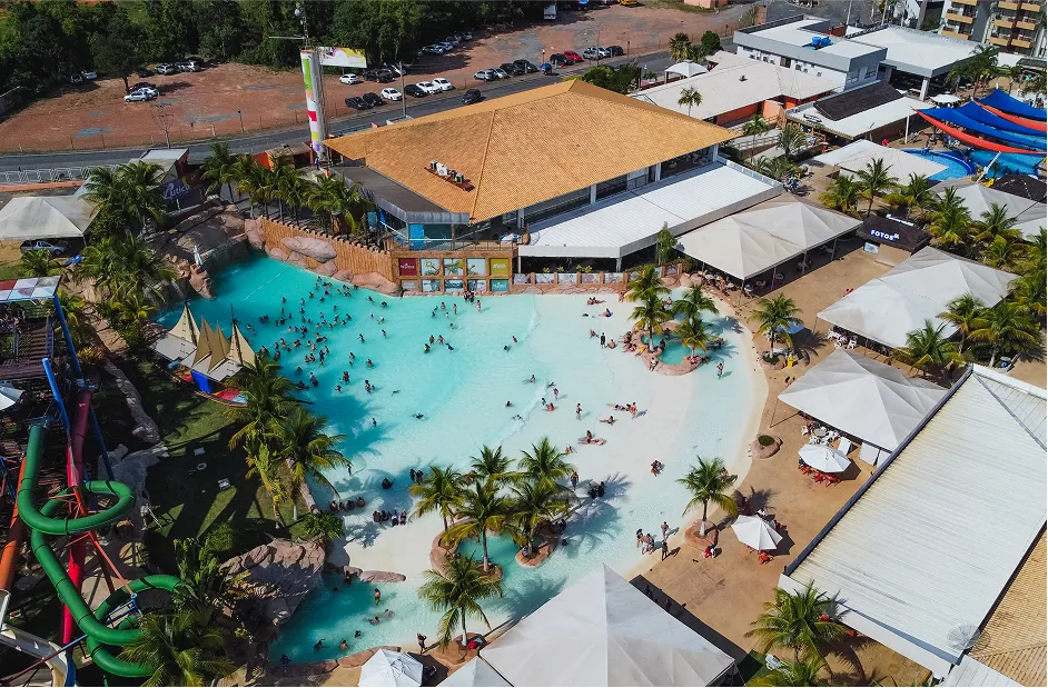 Piscina de ondas — Náutico Praia Clube